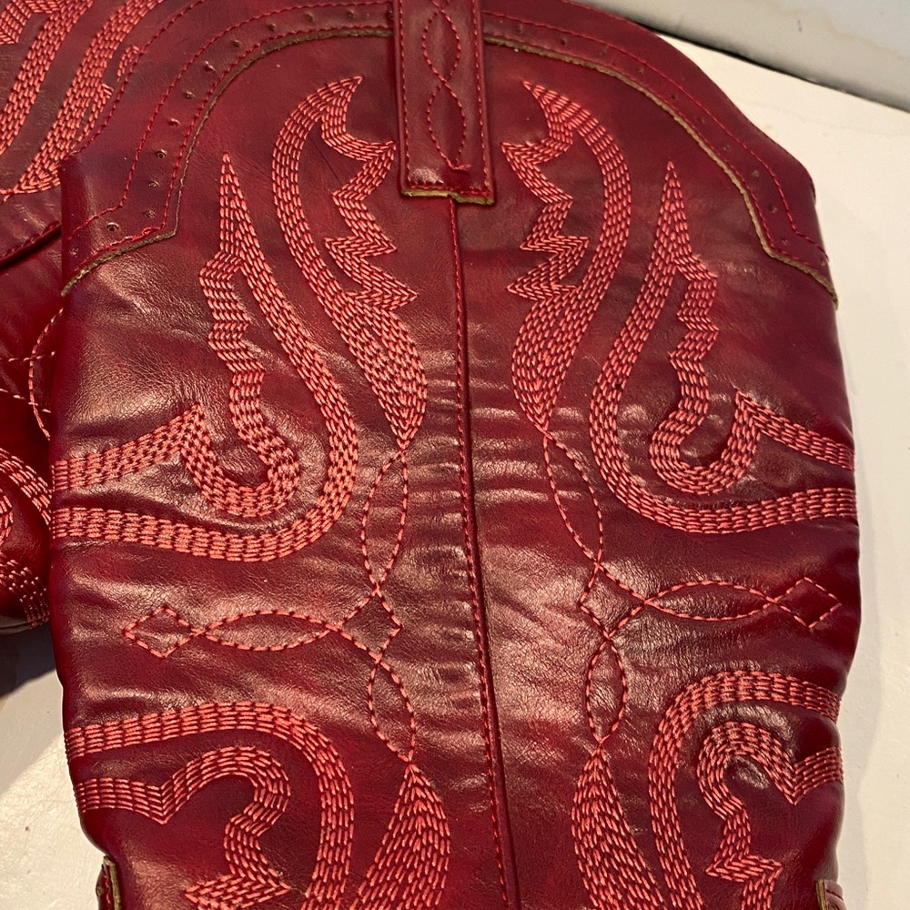 NWOT Women’s Red Faux Leather Cowboy Boots - Picture 2 of 7